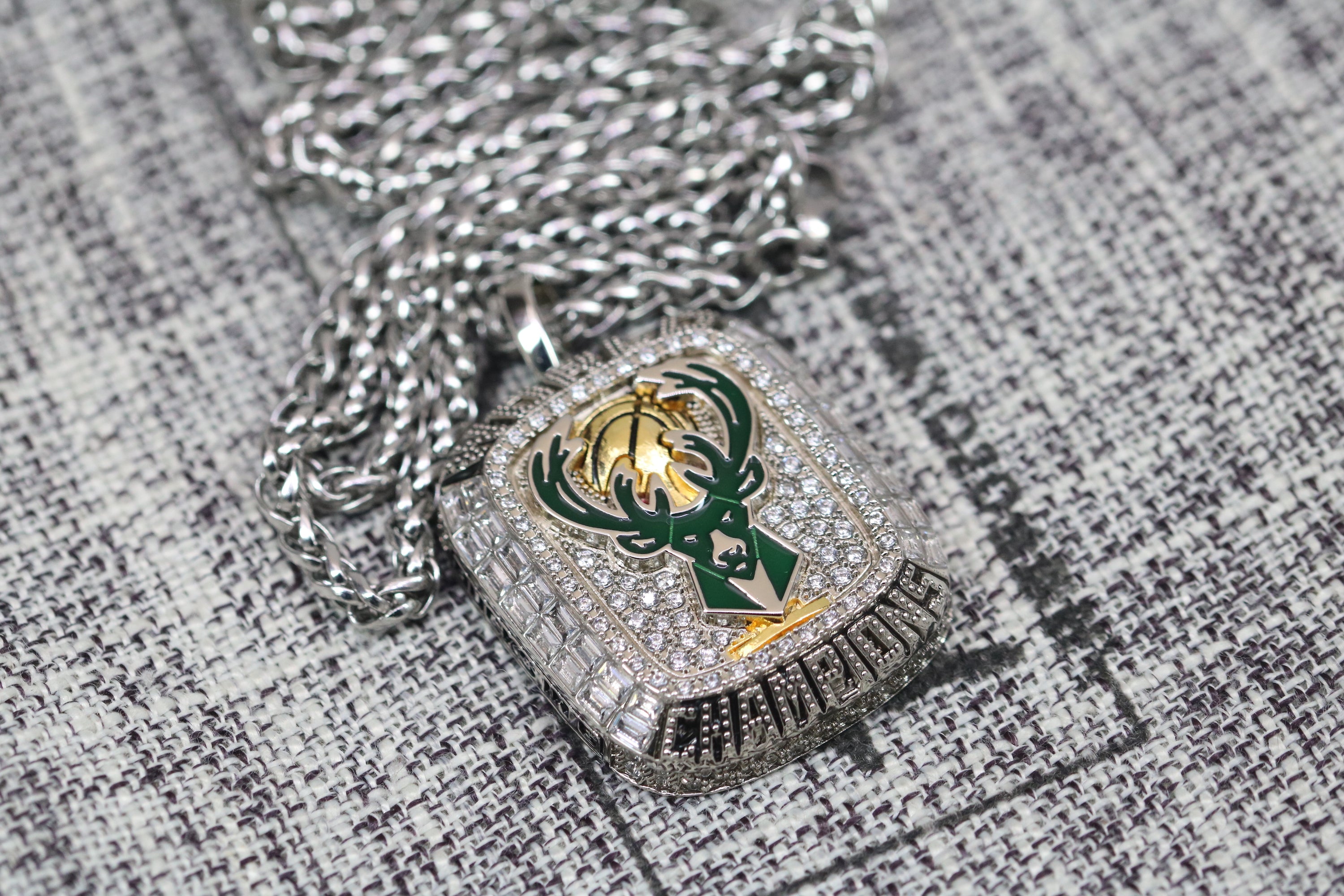 Milwaukee Brewers Pendant, 18K - The GLD Shop