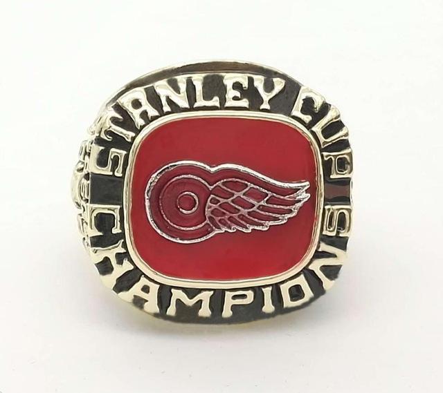 The Avalanche's Stanley Cup rings: Symbols, colors and many