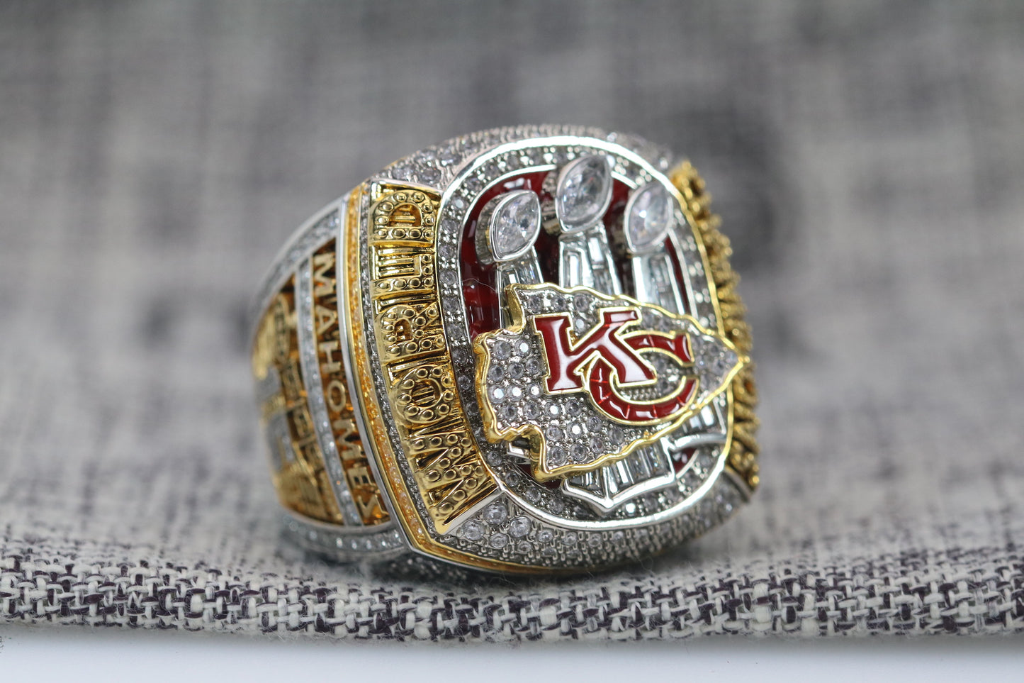 Kansas City Chiefs Super Bowl LVII (57) Champs Ring Pin - w/ 10 Rhinestones