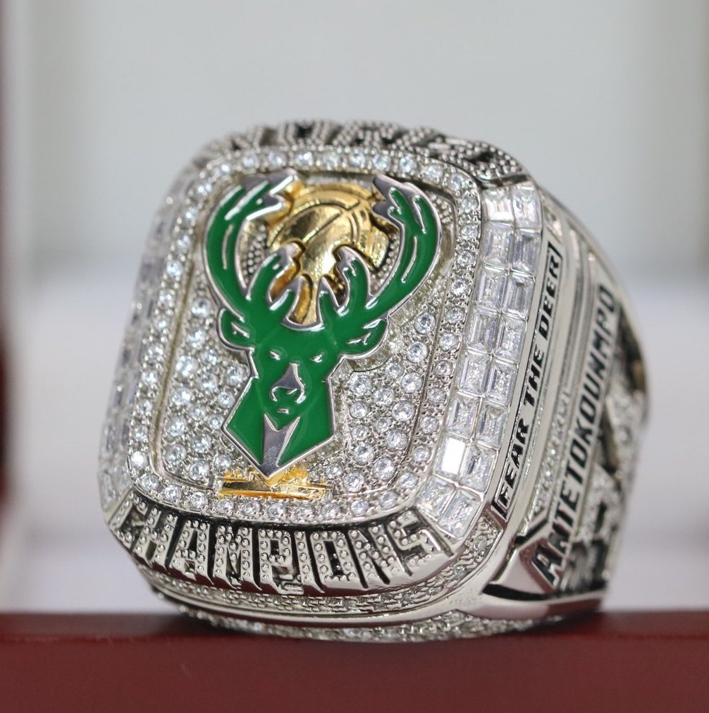 Bucks replica Championship rings; 1st 10K fans receive at Thursday