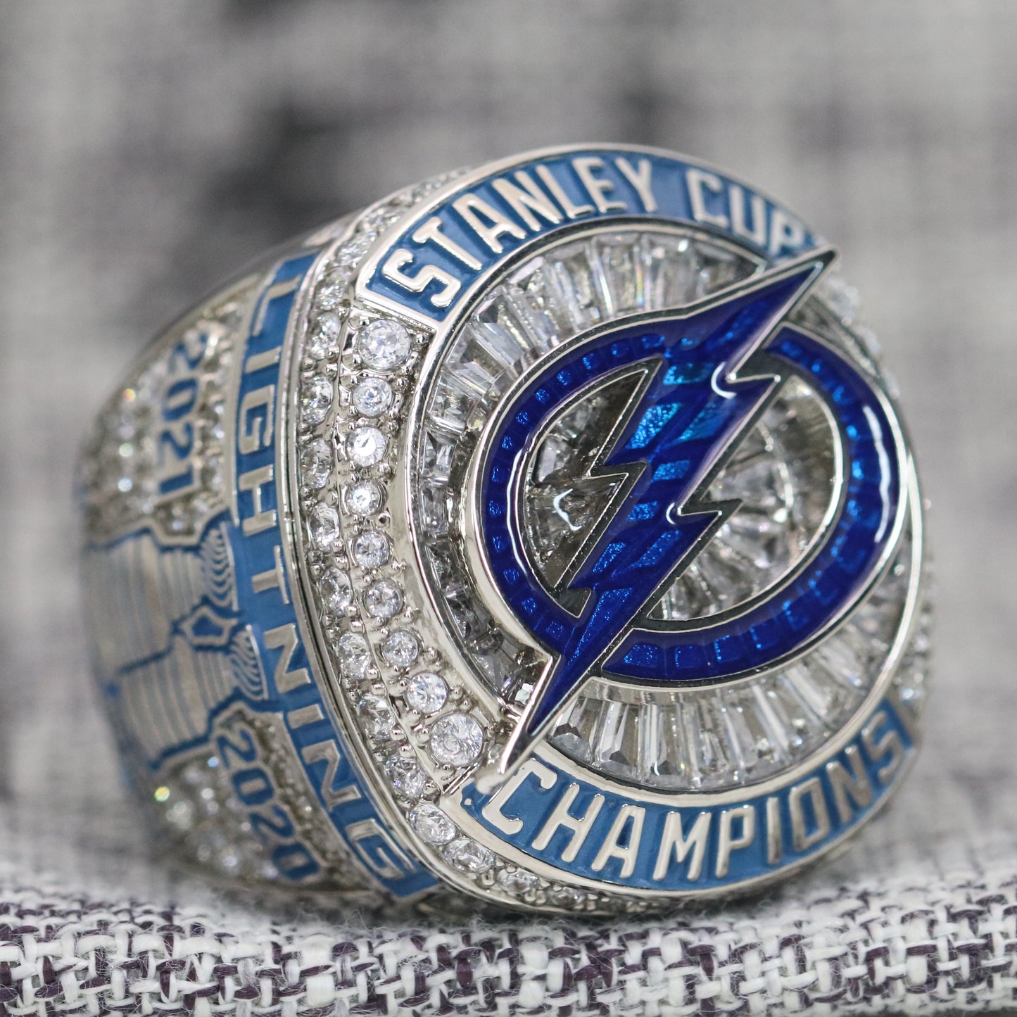 Tampa Bay Lightning Stanley Cup Ring (2020) - Premium Series – Rings For  Champs