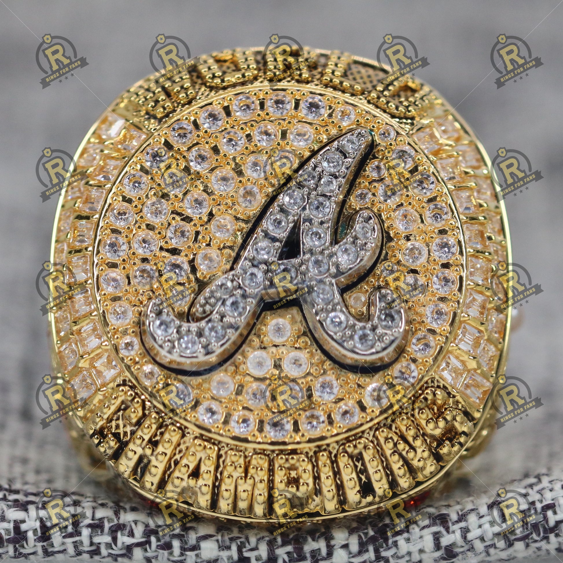 Braves World Series ring pictures what does it look like