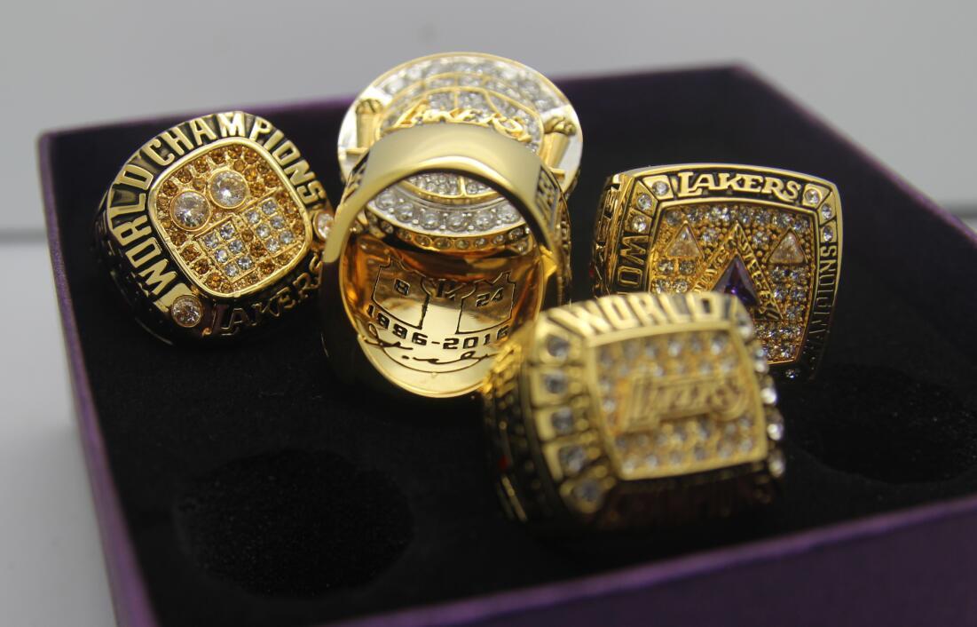 Los Angeles Lakers 2002 NBA Championship Ring, Sports Memorabilia, Part  II, Streetwear & Modern Collectibles